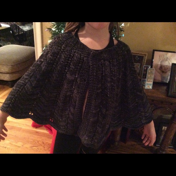 Capelet - Picture 6 of 6
